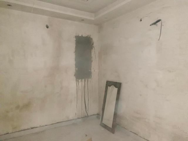 3 BHK Independent Builder Floor in Mahavir Enclave for resale New Delhi. The reference number is 21262525