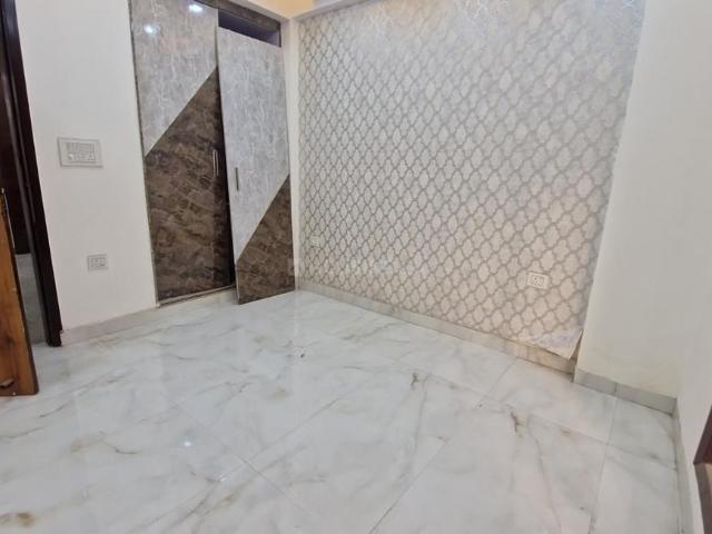 3 BHK Independent Builder Floor in Mahavir Enclave for resale New Delhi. The reference number is 21217822