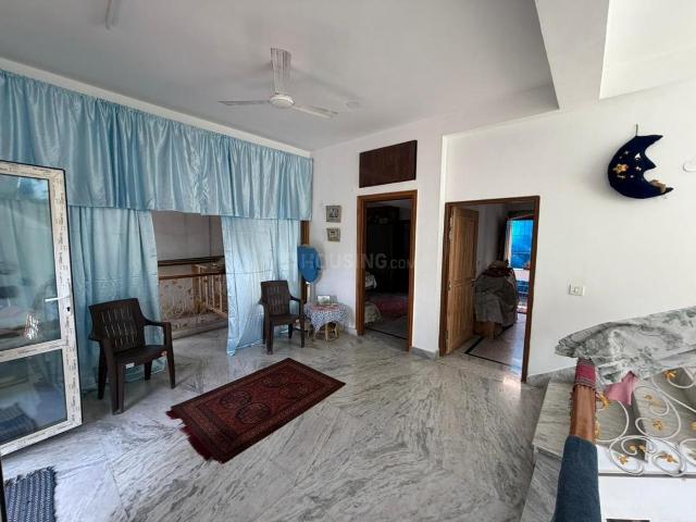 3 BHK Independent Builder Floor in Maharani Bagh for resale New Delhi. The reference number is 20071167