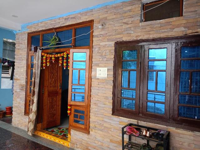 3 BHK Independent Builder Floor in Mallapur for rent Secunderabad. The reference number is 16789482