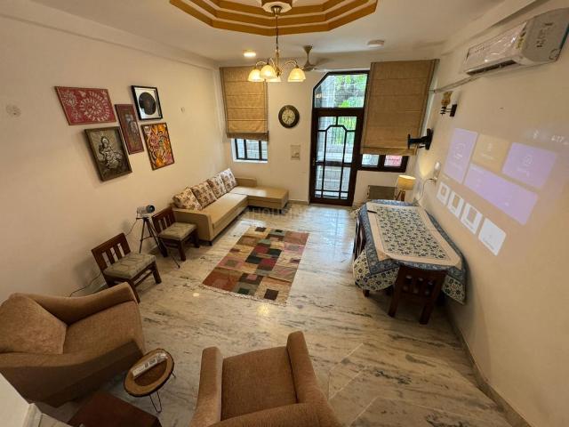 3 BHK Independent Builder Floor in Malviya Nagar for rent New Delhi. The reference number is 20792179