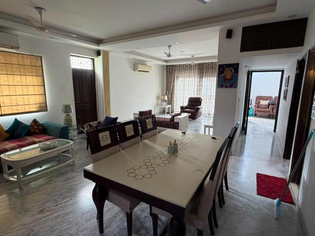 3 BHK Independent Builder Floor in Malviya Nagar for rent New Delhi. The reference number is 20866260