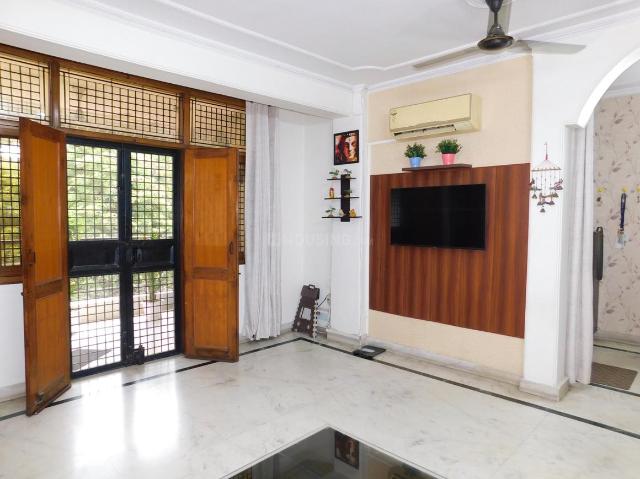 3 BHK Independent Builder Floor in Malviya Nagar for rent New Delhi. The reference number is 20974171