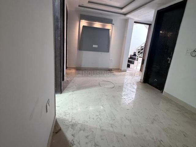 3 BHK Independent Builder Floor in Mandawali for resale New Delhi. The reference number is 17701222