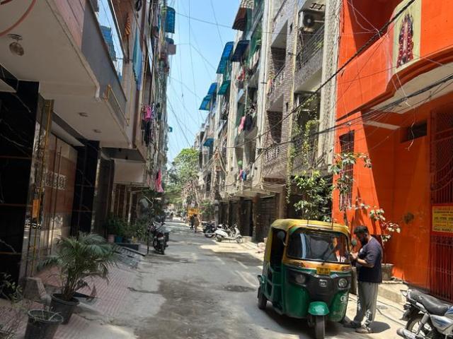 3 BHK Independent Builder Floor in Mansa Ram Park for resale New Delhi. The reference number is 20168543