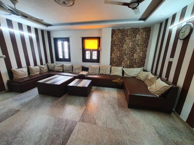 3 BHK Independent Builder Floor in Mansarover Garden for rent New Delhi. The reference number is 6831949