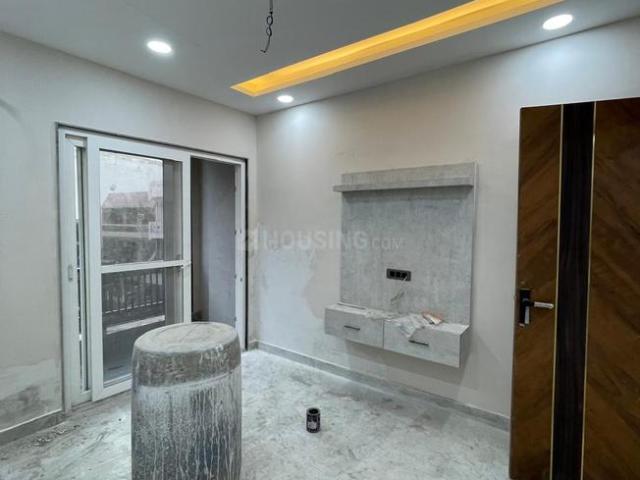 3 BHK Independent Builder Floor in Mansarover Garden for resale New Delhi. The reference number is 18353095