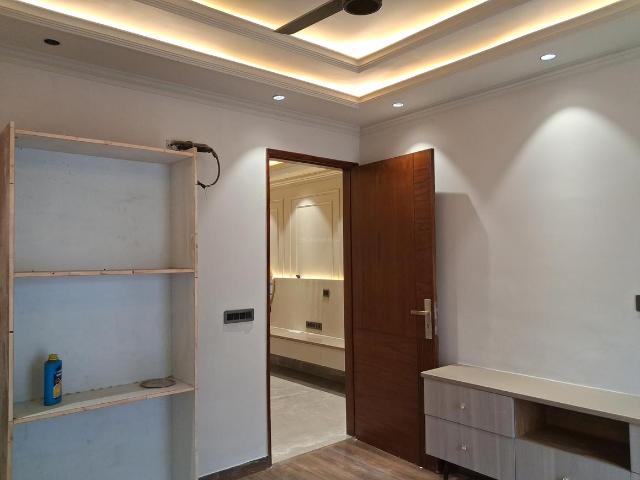 3 BHK Independent Builder Floor in Mansarover Garden for resale New Delhi. The reference number is 19890663