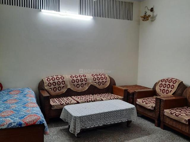 3 BHK Independent Builder Floor in Mayur Vihar Phase 1 for rent New Delhi. The reference number is 20552074