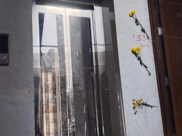 3 BHK Independent Builder Floor in Mayur Vihar Phase 1 for resale New Delhi. The reference number is 15068698