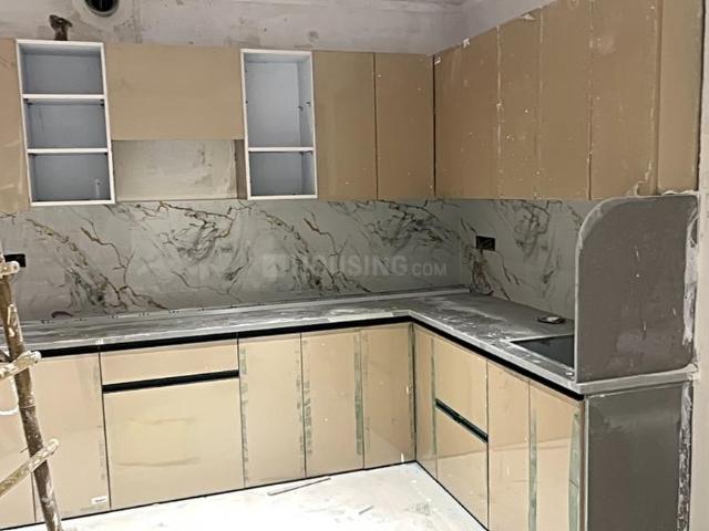 3 BHK Independent Builder Floor in Mayur Vihar Phase 1 for resale New Delhi. The reference number is 19903662