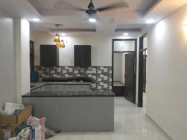 3 BHK Independent Builder Floor in Mayur Vihar Phase 1 for resale New Delhi. The reference number is 20438406