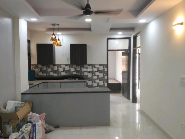 3 BHK Independent Builder Floor in Mayur Vihar Phase 1 for resale New Delhi. The reference number is 20700992