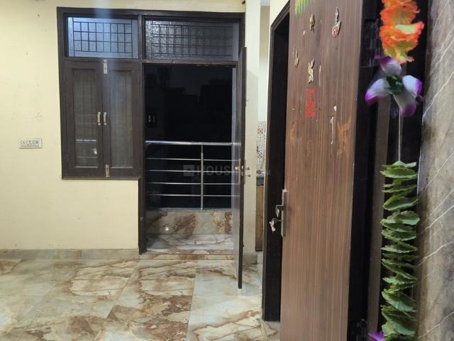 3 BHK Independent Builder Floor in Mayur Vihar Phase 1 for resale New Delhi. The reference number is 20821936