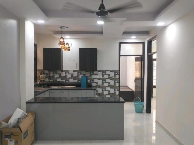 3 BHK Independent Builder Floor in Mayur Vihar Phase 1 for resale New Delhi. The reference number is 20853861