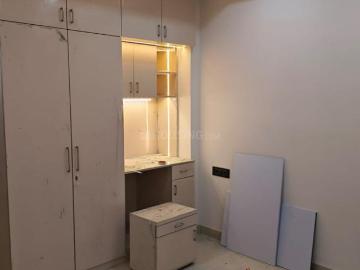 3 BHK Independent Builder Floor in Mayur Vihar Phase 1 for resale New Delhi. The reference number is 20331040