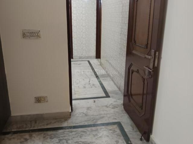 3 BHK Independent Builder Floor in Model Town for rent New Delhi. The reference number is 20385363