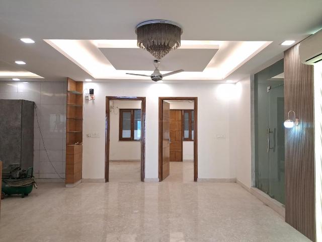 3 BHK Independent Builder Floor in Model Town for rent New Delhi. The reference number is 21131531