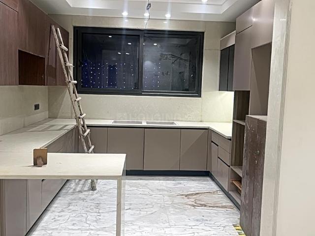 3 BHK Independent Builder Floor in Model Town for resale New Delhi. The reference number is 18639766