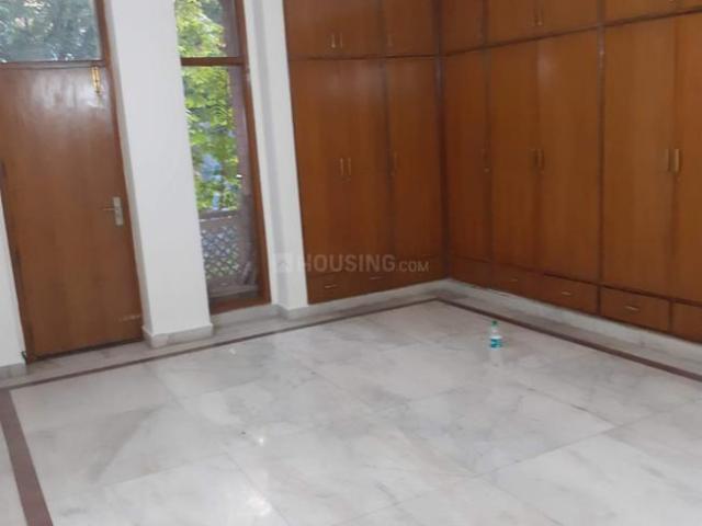 3 BHK Independent Builder Floor in Naraina for rent New Delhi. The reference number is 19858247