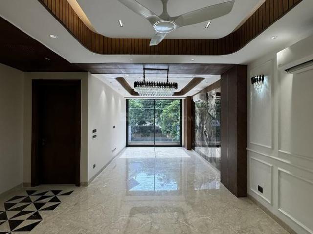 3 BHK Independent Builder Floor in Naraina for resale New Delhi. The reference number is 19991538
