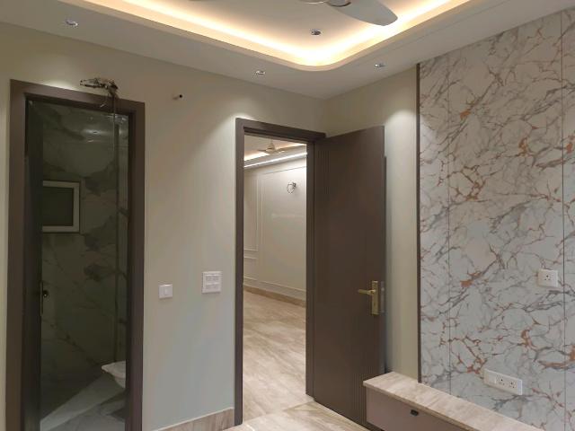 3 BHK Independent Builder Floor in Naraina for resale New Delhi. The reference number is 21356027