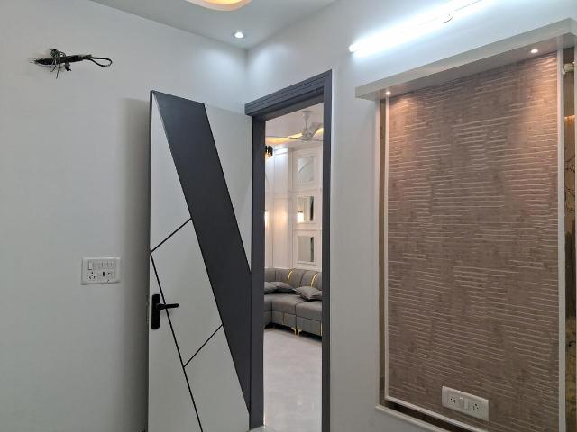 3 BHK Independent Builder Floor in Nawada for rent New Delhi. The reference number is 20474672