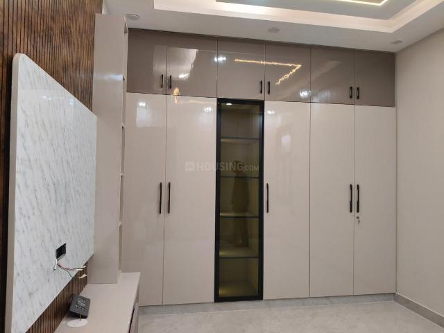 3 BHK Independent Builder Floor in Nawada for rent New Delhi. The reference number is 21205604