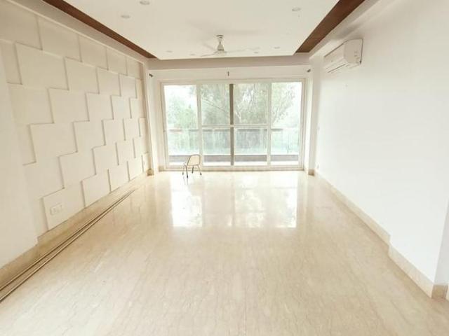 3 BHK Independent Builder Floor in Navjeevan Vihar for resale New Delhi. The reference number is 18982657