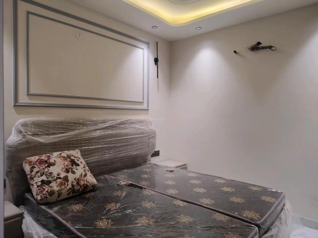 3 BHK Independent Builder Floor in Neb Sarai for resale New Delhi. The reference number is 19611694