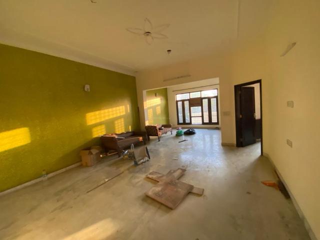 3 BHK Independent Builder Floor in New Amritsar Colony for rent Amritsar. The reference number is 8010809