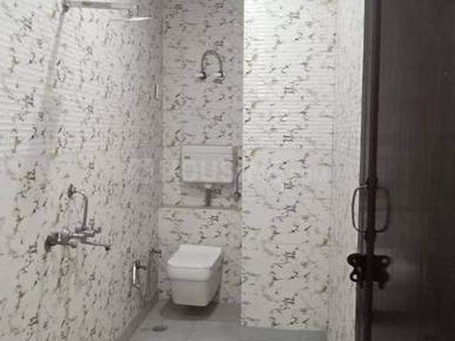 3 BHK Independent Builder Floor in New Ashok Nagar for resale New Delhi. The reference number is 20056229