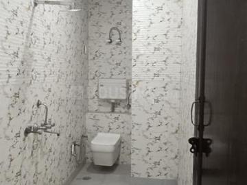 3 BHK Independent Builder Floor in New Ashok Nagar for resale New Delhi. The reference number is 20198679