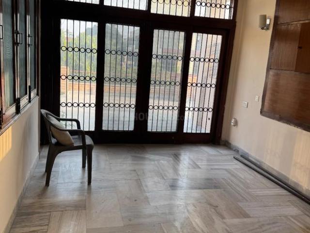 3 BHK Independent Builder Floor in New Friends Colony for resale New Delhi. The reference number is 18629163