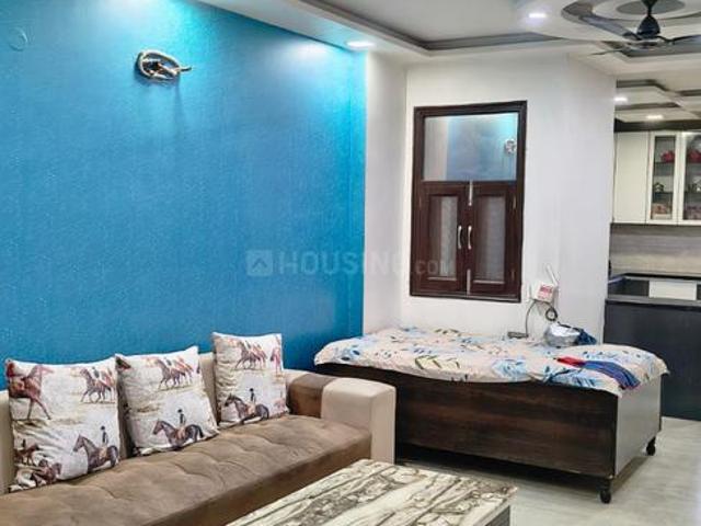 3 BHK Independent Builder Floor in Azadpur for resale New Delhi. The reference number is 20735272