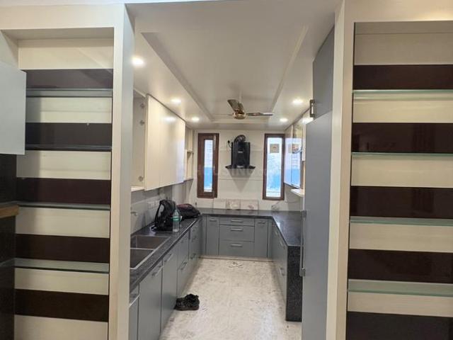 3 BHK Independent Builder Floor in Anand Vihar for rent New Delhi. The reference number is 19388139