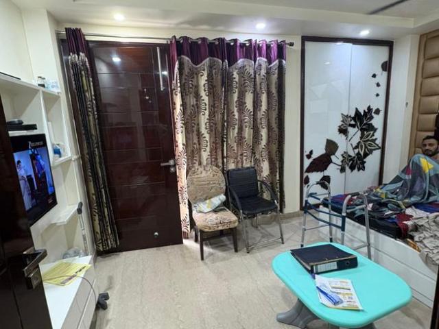3 BHK Independent Builder Floor in Anand Vihar for resale New Delhi. The reference number is 17708018