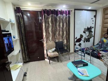 3 BHK Independent Builder Floor in Anand Vihar for resale New Delhi. The reference number is 17708018