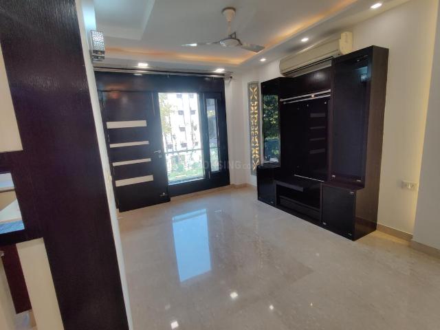 3 BHK Independent Builder Floor in Anand Vihar for resale New Delhi. The reference number is 19817531