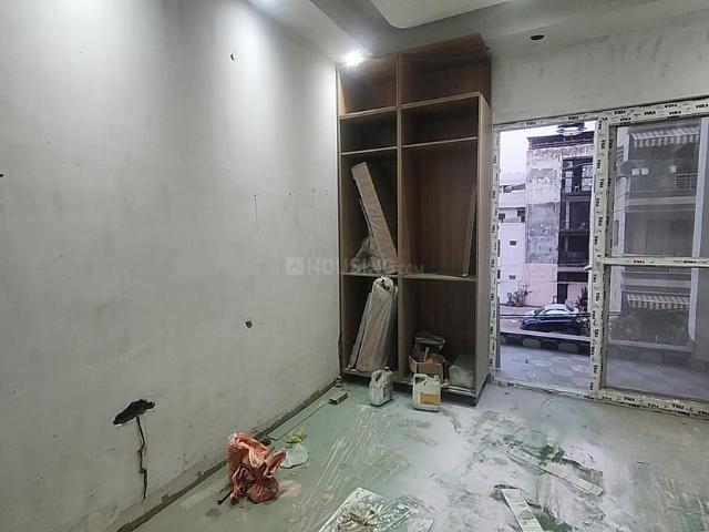 3 BHK Independent Builder Floor in Anand Vihar for resale New Delhi. The reference number is 20221641