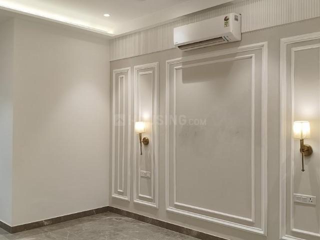 3 BHK Independent Builder Floor in Anand Vihar for resale New Delhi. The reference number is 21011768