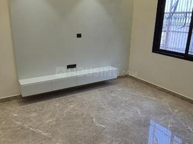 3 BHK Independent Builder Floor in Ashok Vihar for rent New Delhi. The reference number is 18300071