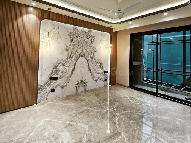 3 BHK Independent Builder Floor in Ashok Vihar for rent New Delhi. The reference number is 21088331