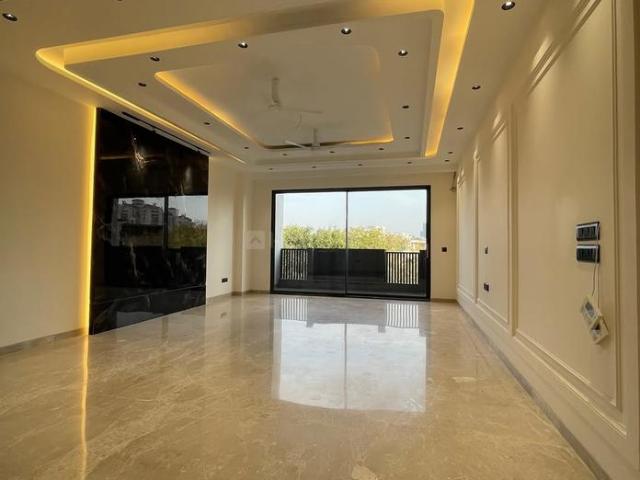 3 BHK Independent Builder Floor in Ashok Vihar for resale New Delhi. The reference number is 19411352