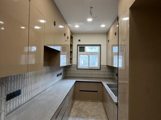 3 BHK Independent Builder Floor in Ashok Vihar for resale New Delhi. The reference number is 19794647