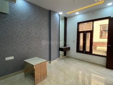 3 BHK Independent Builder Floor in Ashok Vihar for resale New Delhi. The reference number is 19930250