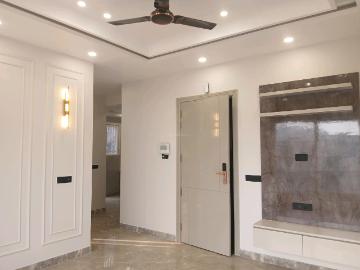 3 BHK Independent Builder Floor in Bali Nagar for resale New Delhi. The reference number is 19112220