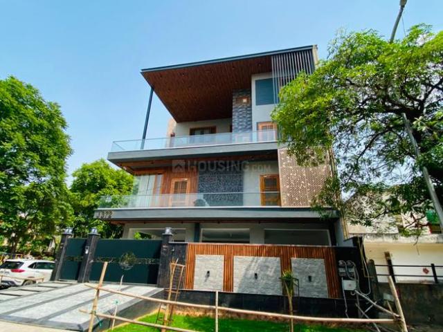 3 BHK Independent Builder Floor in Beta II for rent Greater Noida. The reference number is 20728876