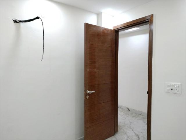 3 BHK Independent Builder Floor in Bharat Vihar for resale New Delhi. The reference number is 18806103
