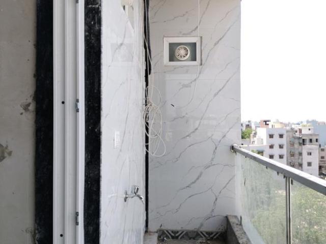3 BHK Independent Builder Floor in Bharat Vihar for resale New Delhi. The reference number is 19950517